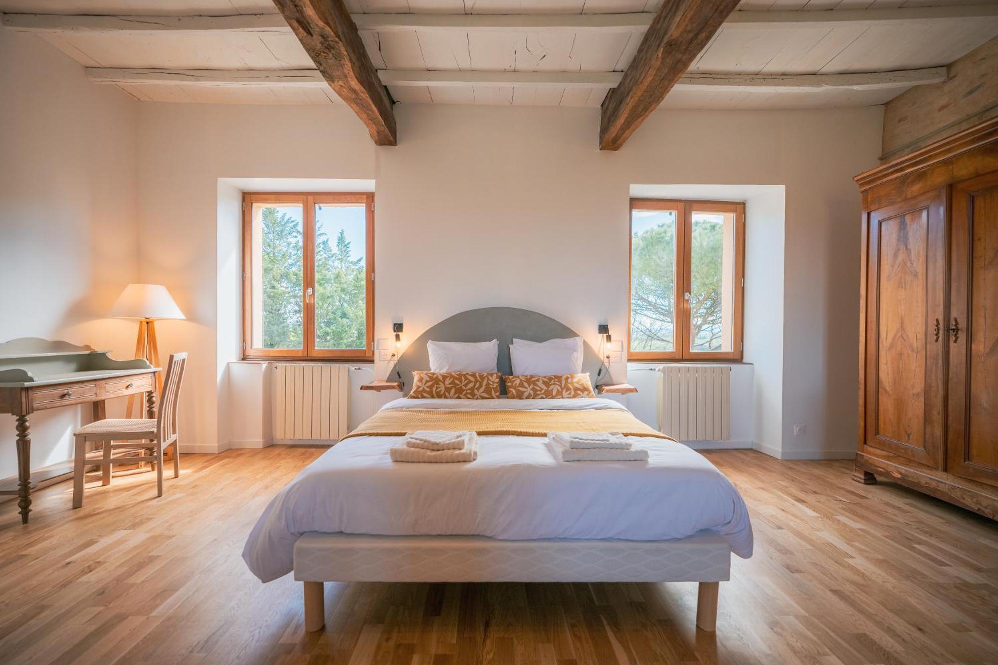 Chambres Et Table D'Hotes - Les Jardins De La Longagne Saussenac Bagian luar foto